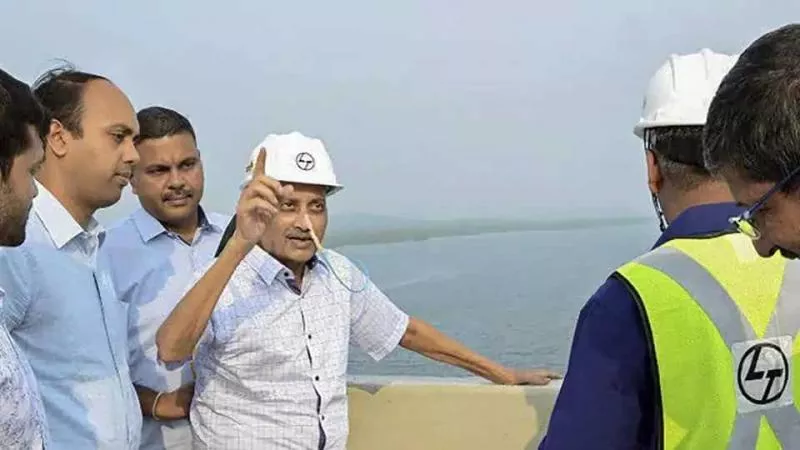 Congress Alleged BJP Showing Manohar Parrikar As Superman - Sakshi