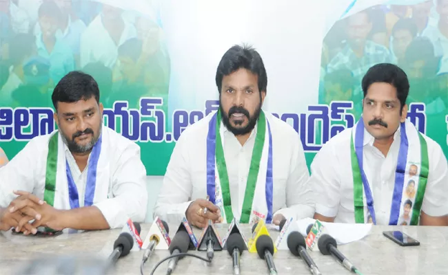 YSRCP Leader Singaraju Venkatrao Slams TDP Leaders Prakasam - Sakshi