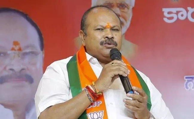 AP BJP Chief Kanna Laxminarayana Fires on Mahakutami - Sakshi