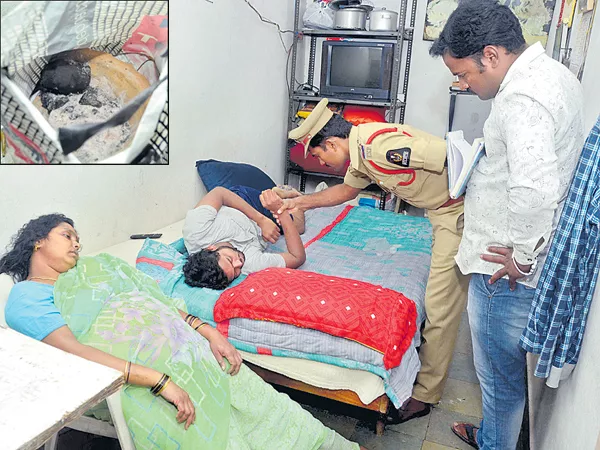 Tragedy of mother and son in their home - Sakshi