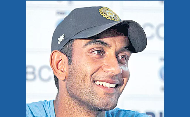 Jayant Yadav for Mumbai Indians - Sakshi