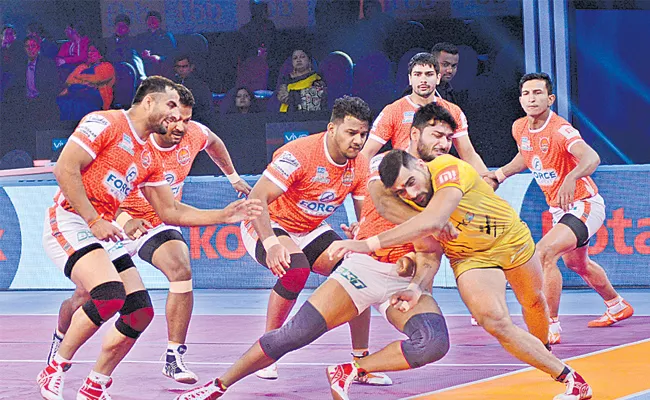 Puneri Paltan beat Telugu Titans - Sakshi