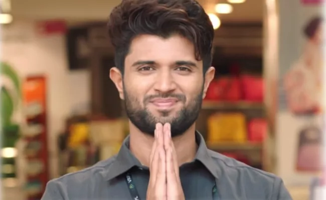 Vijay Devarakonda Wishes To Directors Parshuram And Sandeep Reddy - Sakshi