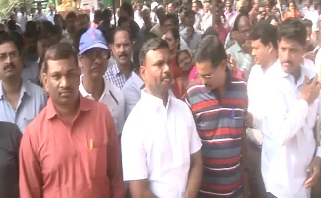 Bank Employees Protest In Telugu States - Sakshi