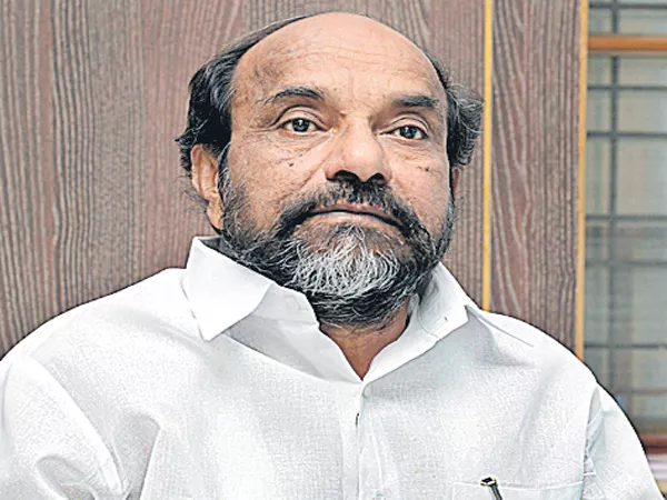 Siege of collectorate on 28th says R Krishnaiah - Sakshi