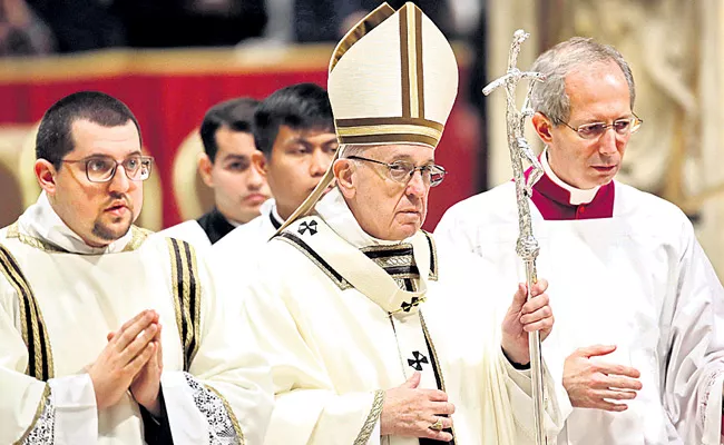 Christmas celebrations in Vatican City - Sakshi