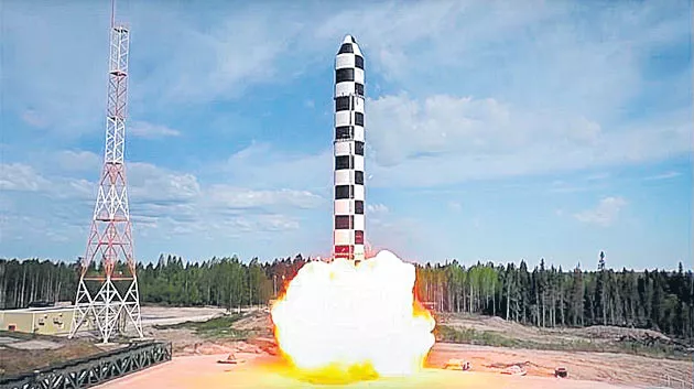 Russia tests new hypersonic missile - Sakshi