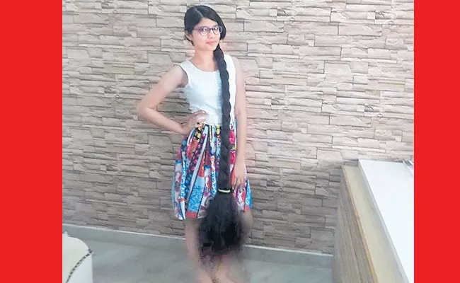 Nilanshi Patel sets Guinness World Record for Longest hair  - Sakshi