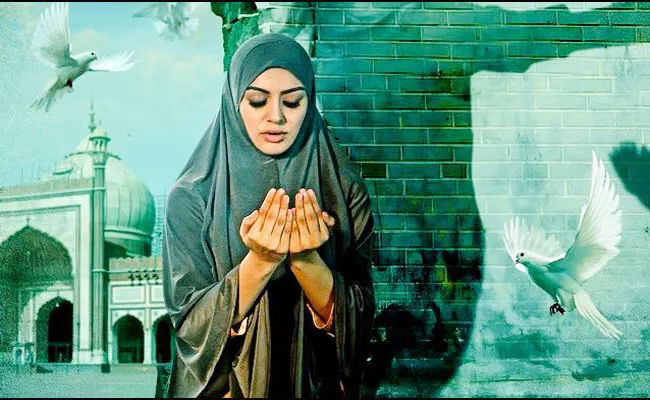 Hansika Motwani Muslim Getup in Her 50th Movie Posters - Sakshi