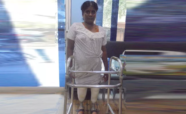 Kidney Diesease Woman Waiting For Helping Hands - Sakshi