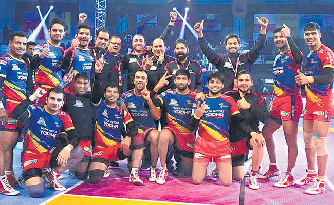 UP Yoddha thrash Bengal Warriors 41-25 - Sakshi