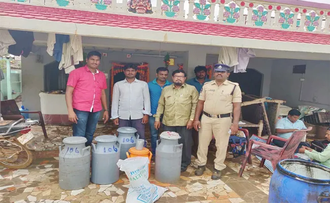 Adulterated milk in Dairy Farm Prakasam - Sakshi