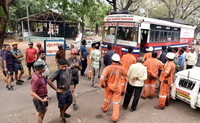 Singareni Employee Missing In Underground Mine At Bhupalpally - Sakshi