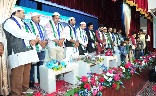 Har Dil mey YSR program held in Kuwait - Sakshi