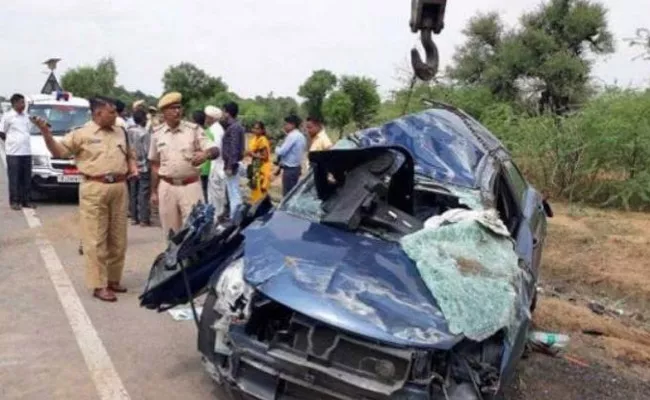 Seven Died In Road Accident At Ambala Chandigarh - Sakshi