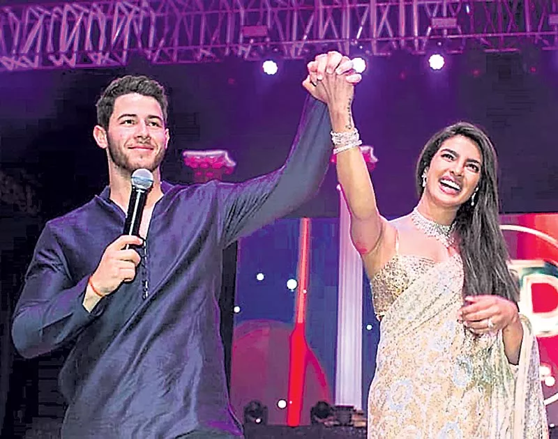 Priyanka Chopra And Nick Jonas' Filmy Sangeet - Sakshi