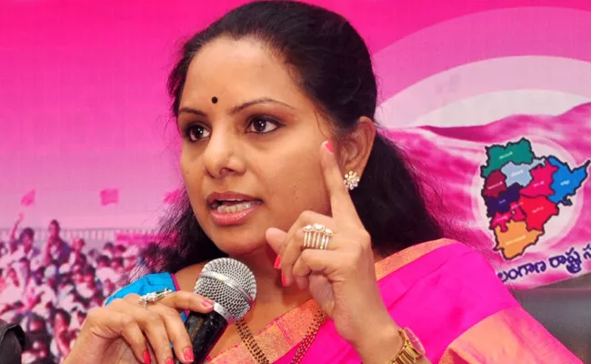 MP Kavitha Sends Legal Notices To Madhu Yashki - Sakshi