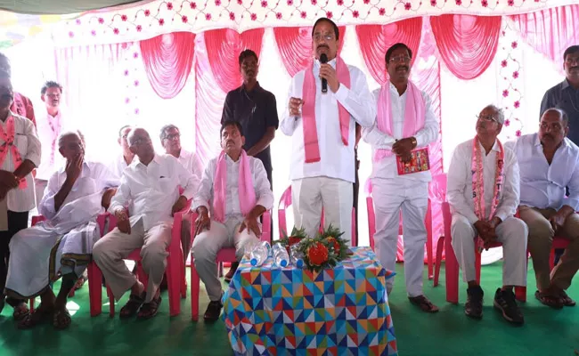 TRS Candidate Thummala Nageshwar Rao Talks With Activists  - Sakshi