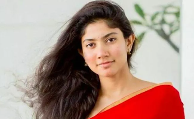 Sai Pallavi Comments on Living Together Relationship - Sakshi