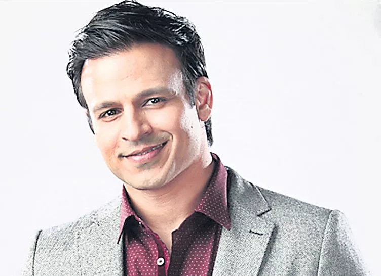 Vivek Oberoi to play PM Modi in Biopic - Sakshi