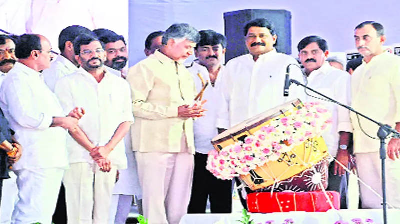 CBN Meeting In YVU Jnanabheri Sabha - Sakshi