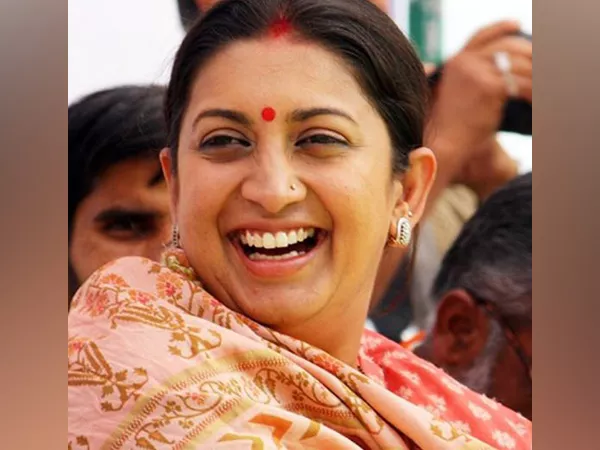 Smriti Irani Instagram Said Hey Bhagwan Utha Le Mujhe Nahi Mere Vazan Ko - Sakshi