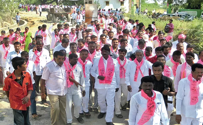 Participating Campaigns In Dubhaka - Sakshi