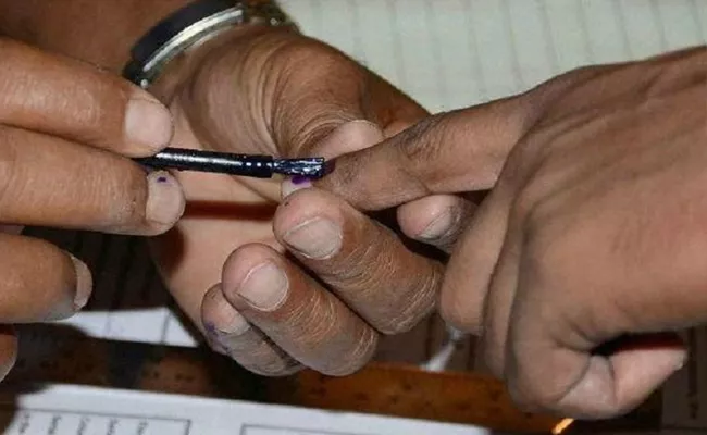 12 Documents Can Be ID Proof For Voting In Telangana Elections 2018 - Sakshi