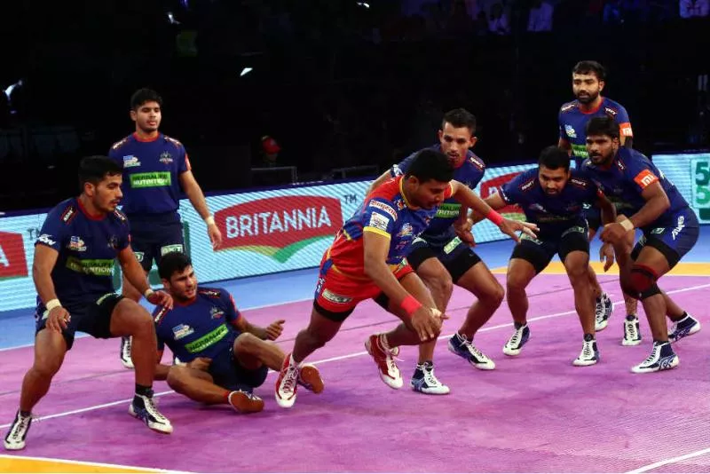 UP Yoddha edge out Haryana Steelers - Sakshi