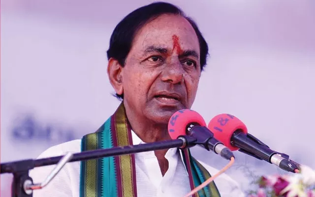  KCR with wife to vote in Chintamadaka today - Sakshi