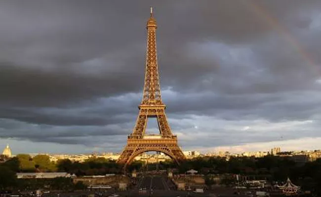 Eiffel tower Was closed For Some days Due To Protests - Sakshi