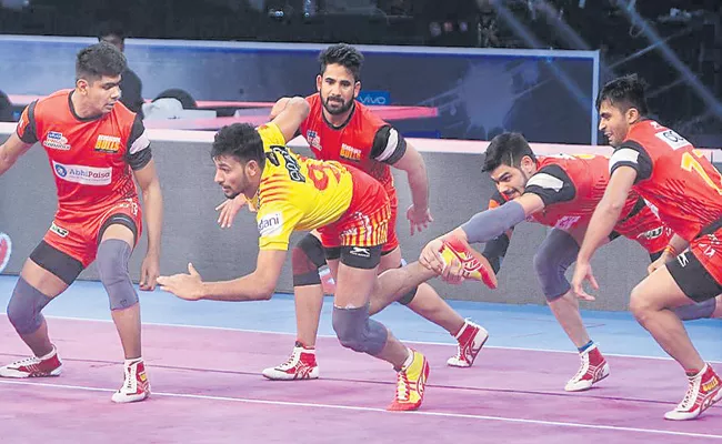  Bengaluru Bulls seal final spot in Pro Kabaddi - Sakshi