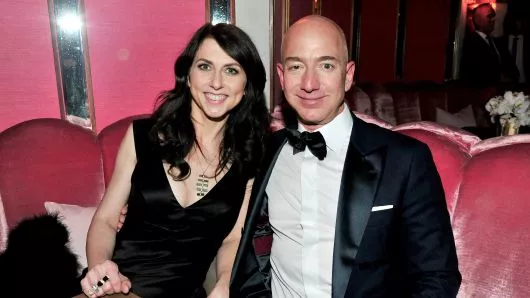 Amazon founder Jeff Bezos and wife divorcing after 25 years - Sakshi