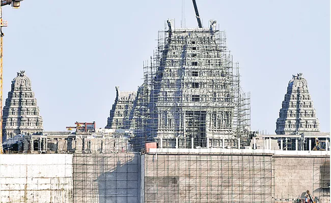 Yadagiri Gutta Temple Almost Completed 90 Percent - Sakshi