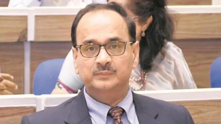 Alok Verma Resigns From Govt Service - Sakshi