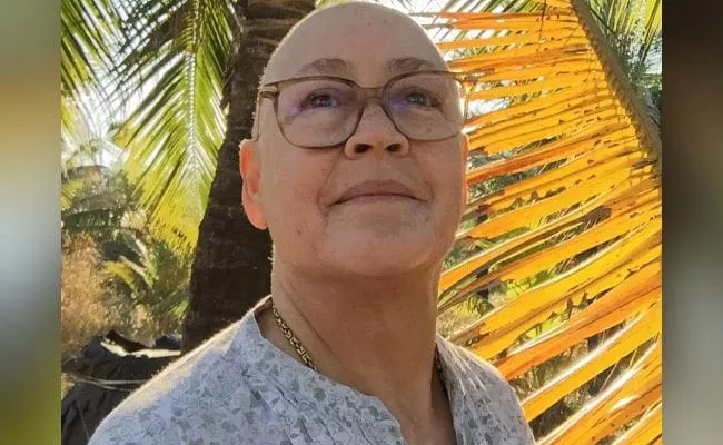 Nafisa Ali Emotional Post After Chemotherapy - Sakshi