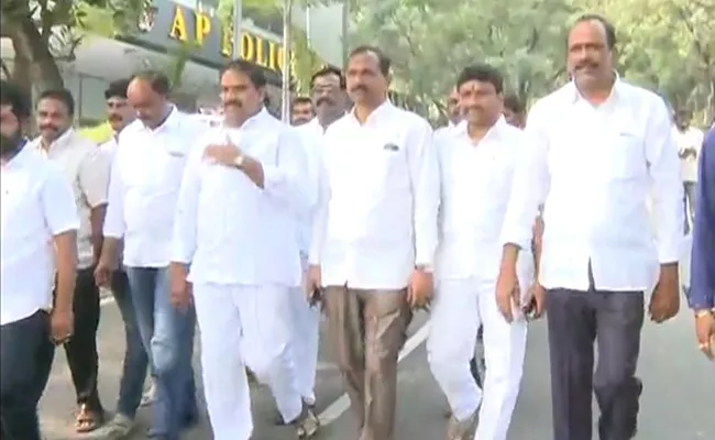 YSRCP Leaders Meet CB CID DJ Amit Garg - Sakshi