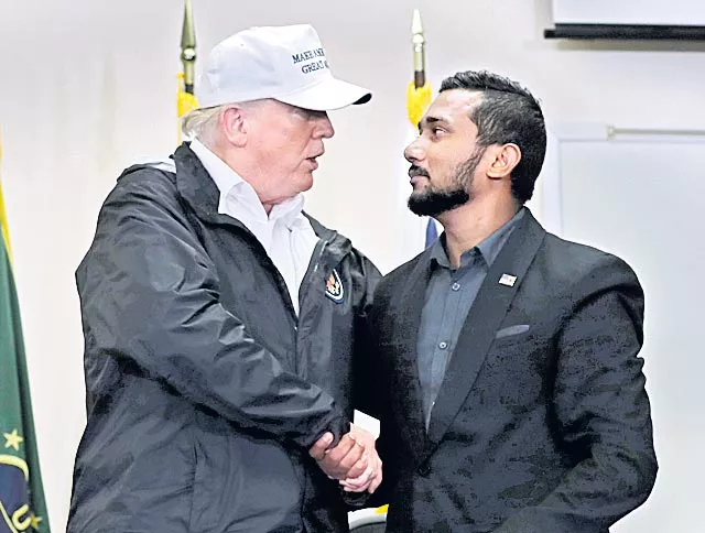 Trump renews national emergency threat over wall - Sakshi