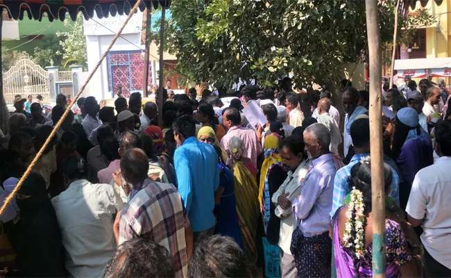 People Protest in Prakasam Janmabhoomi Maa vooru Programme - Sakshi