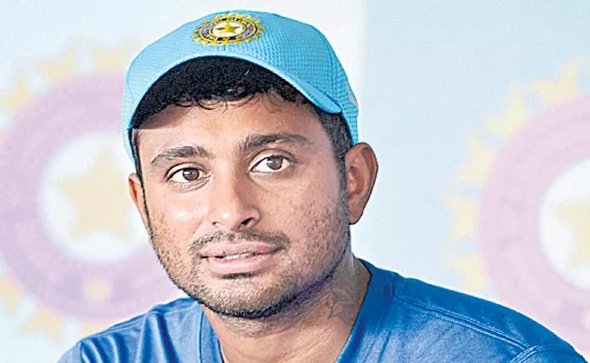 Rayudu  off spin bowling action is wrong ICC - Sakshi