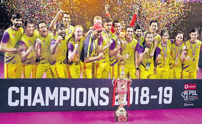 Bengaluru Raptors win Premier Badminton League - Sakshi