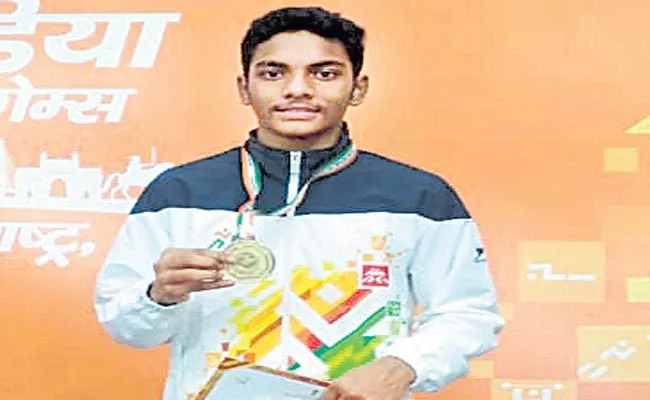 Telangana boy is Gandham Pranav Rao won the gold medal - Sakshi