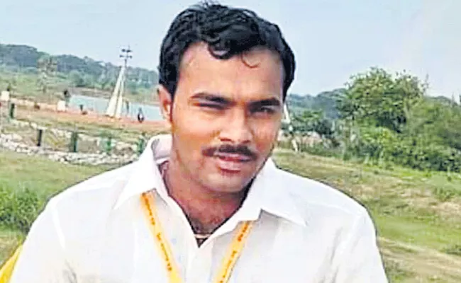 Bail Granted For Telugu Yuvatha Rakesh - Sakshi