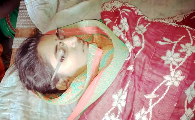 Intermediate Girl Committed Suicide In Jayashankar Bhupalpally - Sakshi