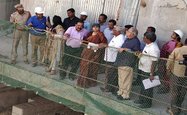 Smita Sabharwal Inspects Goliwada Pump House Works - Sakshi