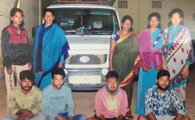 Robbery Gang Arrest in Chittoor - Sakshi