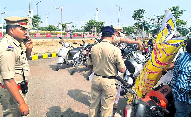 My Land Records Changed by Revenue Department, a farmer Protests In AP - Sakshi