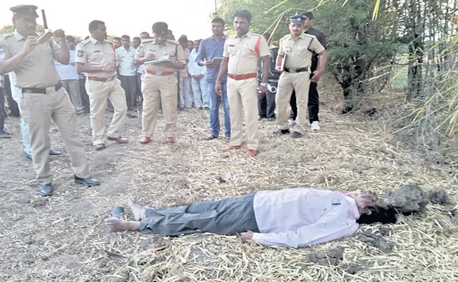 Local TRS Leader Murdered In Peddemul Mandal - Sakshi