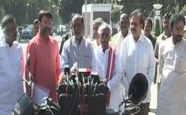 BJP Leaders Lakshman And Dattatreya Meet Governor Narasimhan Over TTD Issue - Sakshi