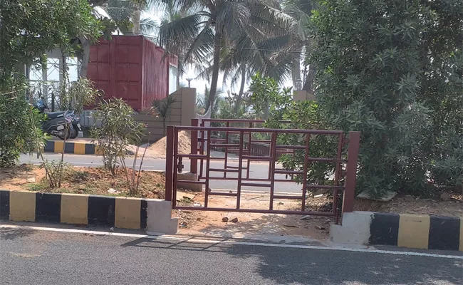 Illegal Constructions in Visakhapatnam Beach Road - Sakshi